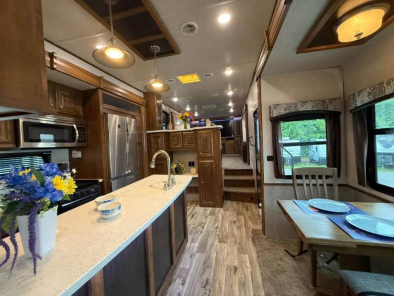 A photo of this 2019 Heartland Bighorn 39FL