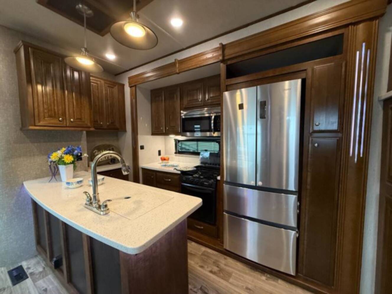 A photo of this 2019 Heartland Bighorn 39FL