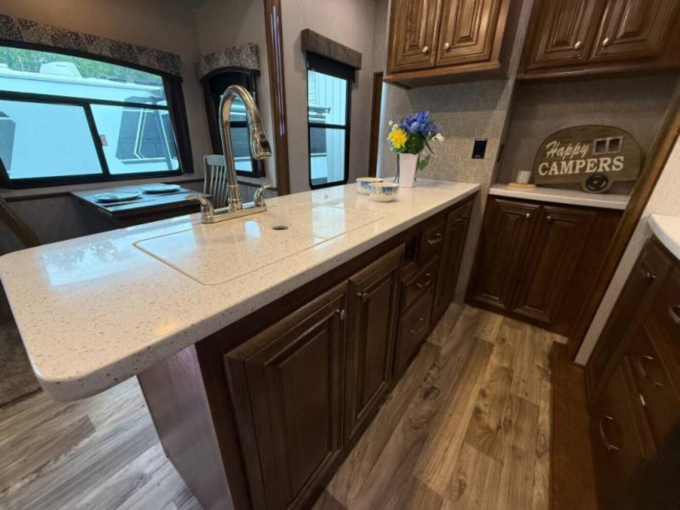 A photo of this 2019 Heartland Bighorn 39FL