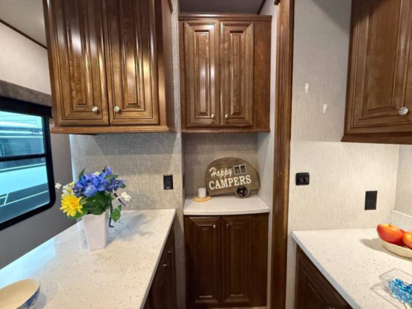 A photo of this 2019 Heartland Bighorn 39FL