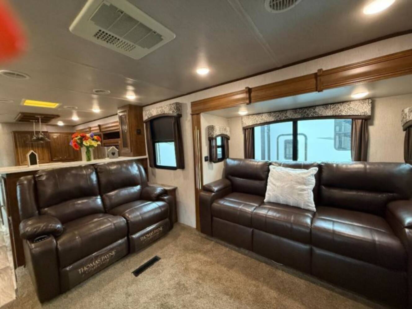A photo of this 2019 Heartland Bighorn 39FL