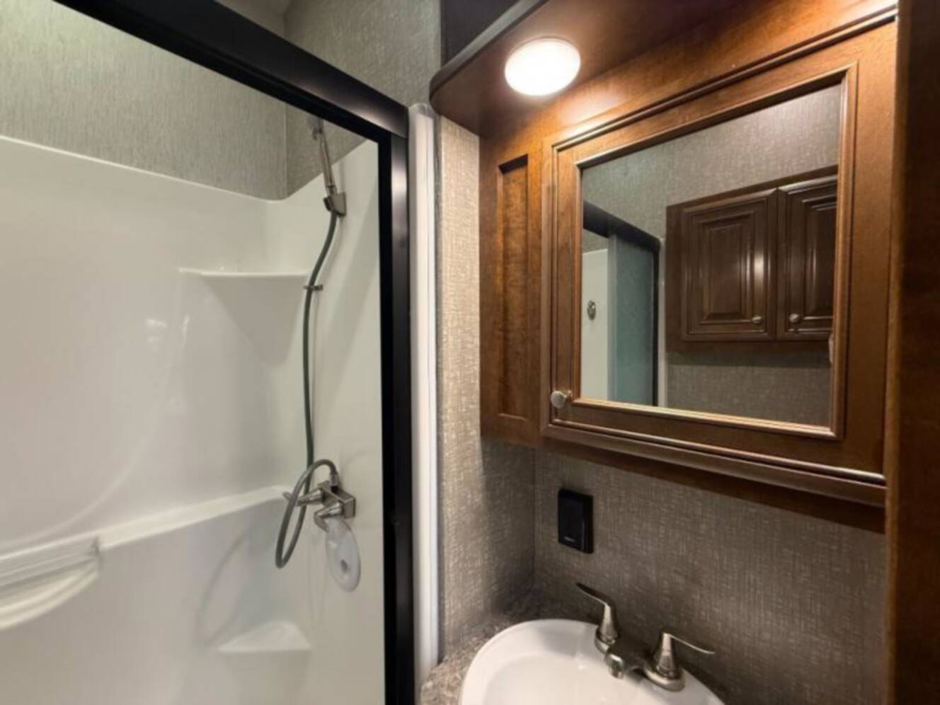 A photo of this 2019 Heartland Bighorn 39FL
