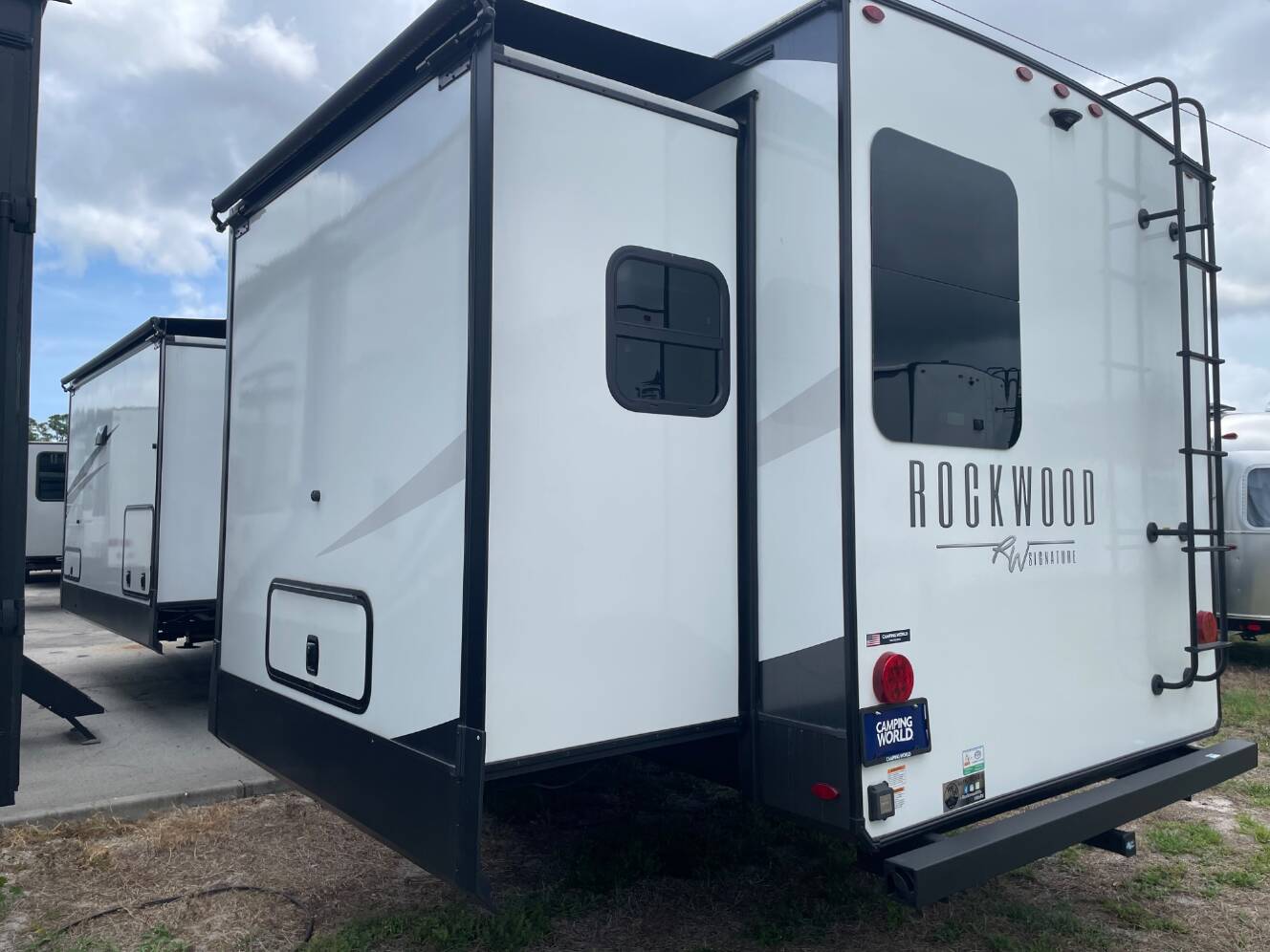 A photo of this 2025 Forest River ROCKWOOD SIGNATURE 8339FK
