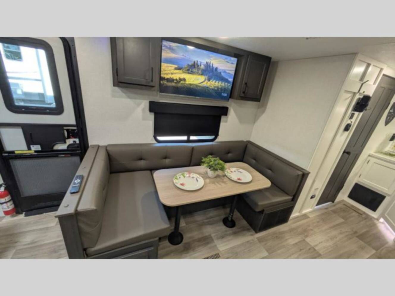 A photo of this 2025 Venture Rv Stratus SR221VRK