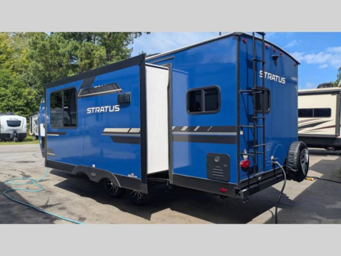 A photo of this 2025 Venture Rv Stratus SR221VRK