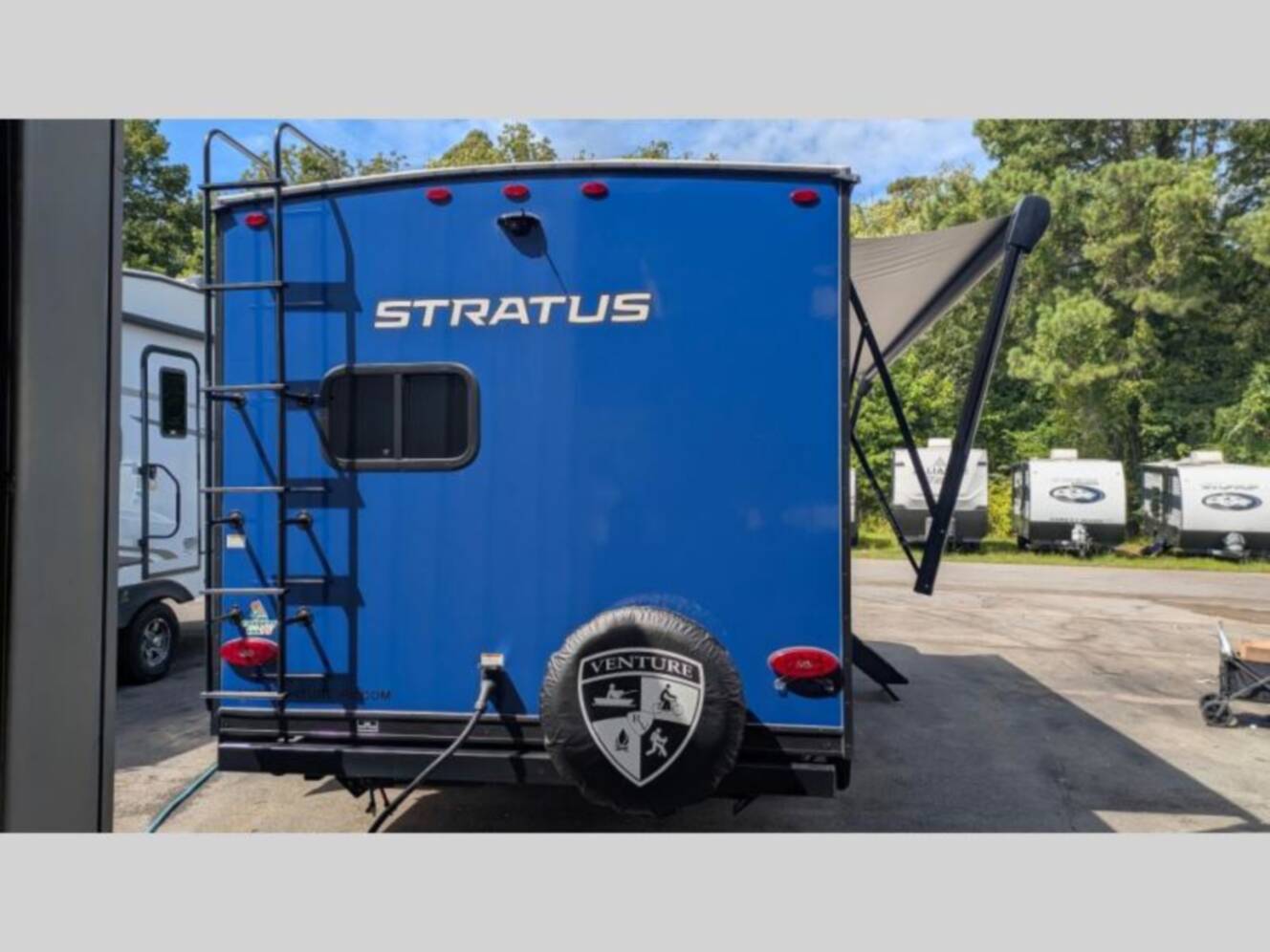 A photo of this 2025 Venture Rv Stratus SR221VRK