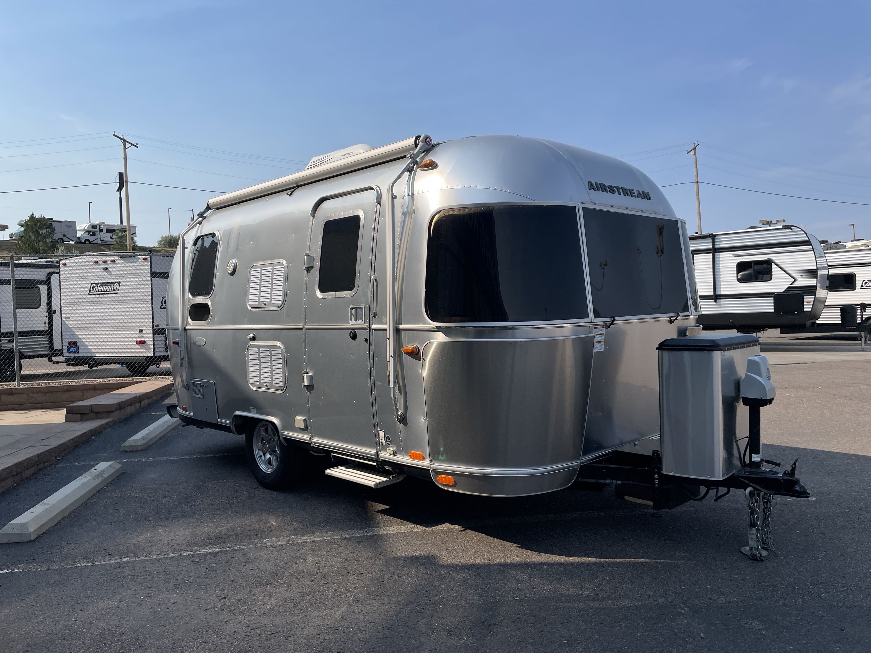 2018 Airstream FLYING CLOUD 19CB in golden CO