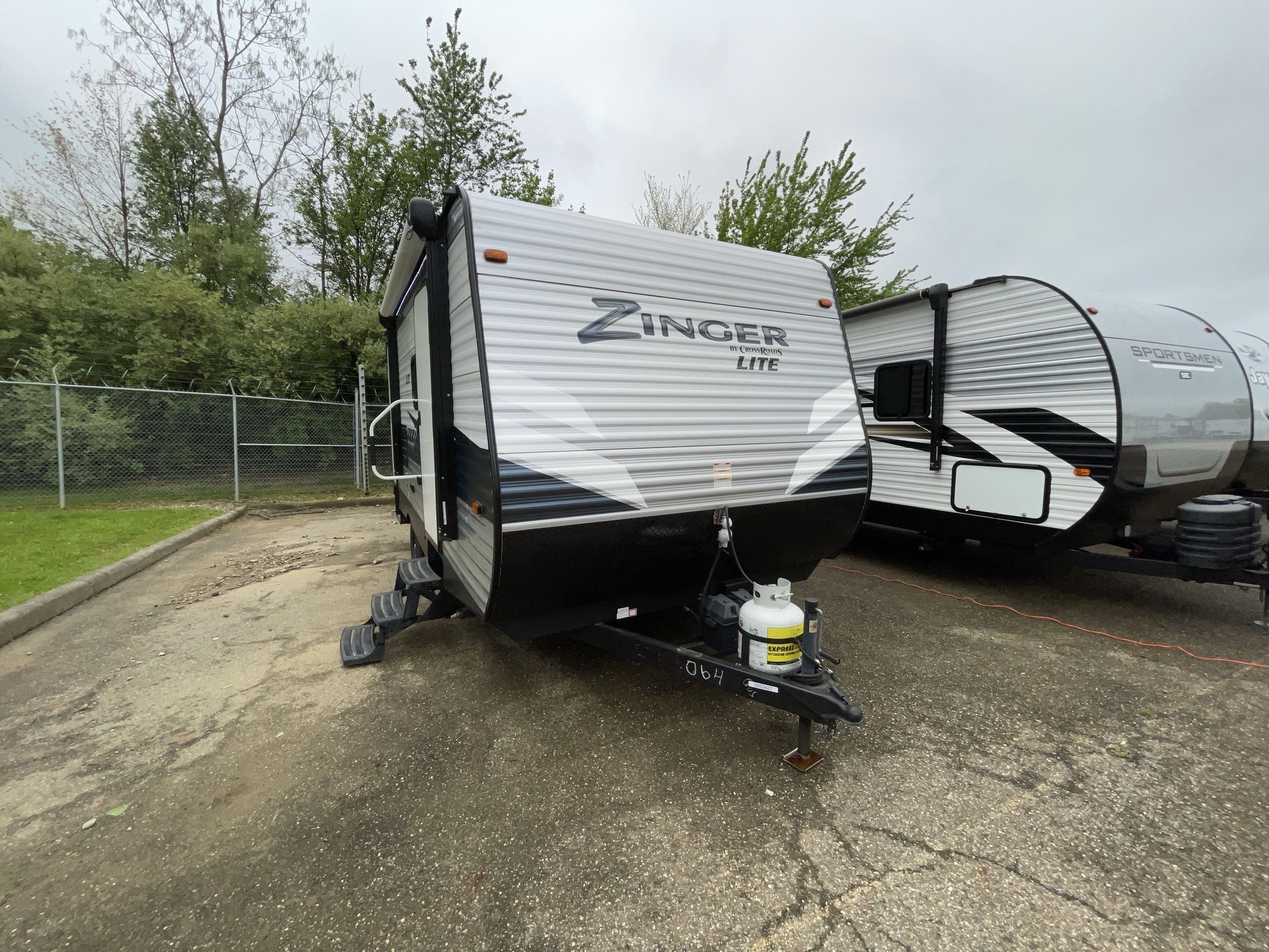 2020 Crossroads ZINGER 18DS in akron OH