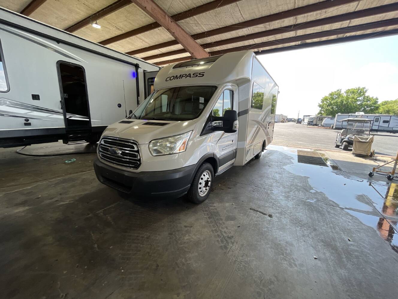 A photo of this 2016 Thor COMPASS 23TR