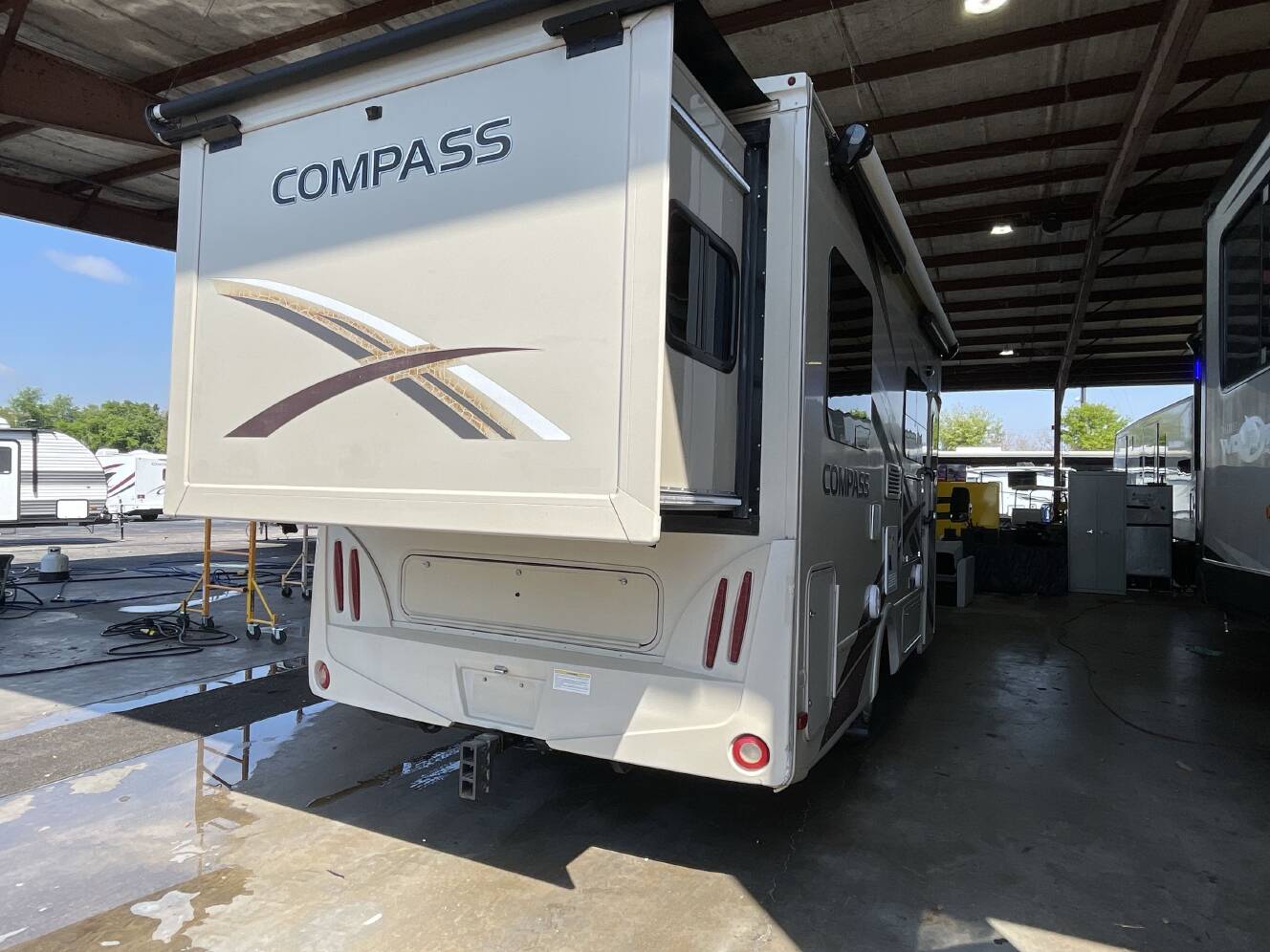 A photo of this 2016 Thor COMPASS 23TR