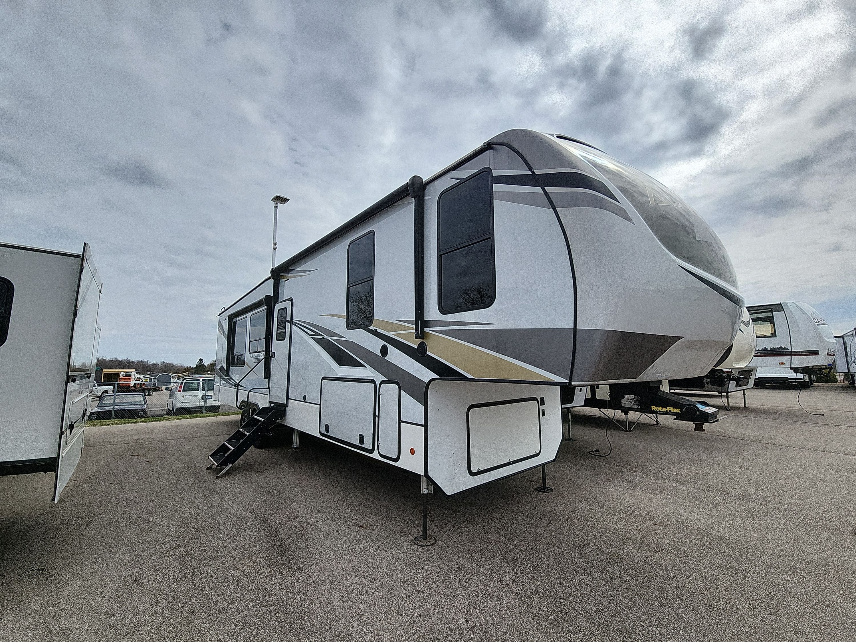2021 Alliance PARADIGM 372RK RV