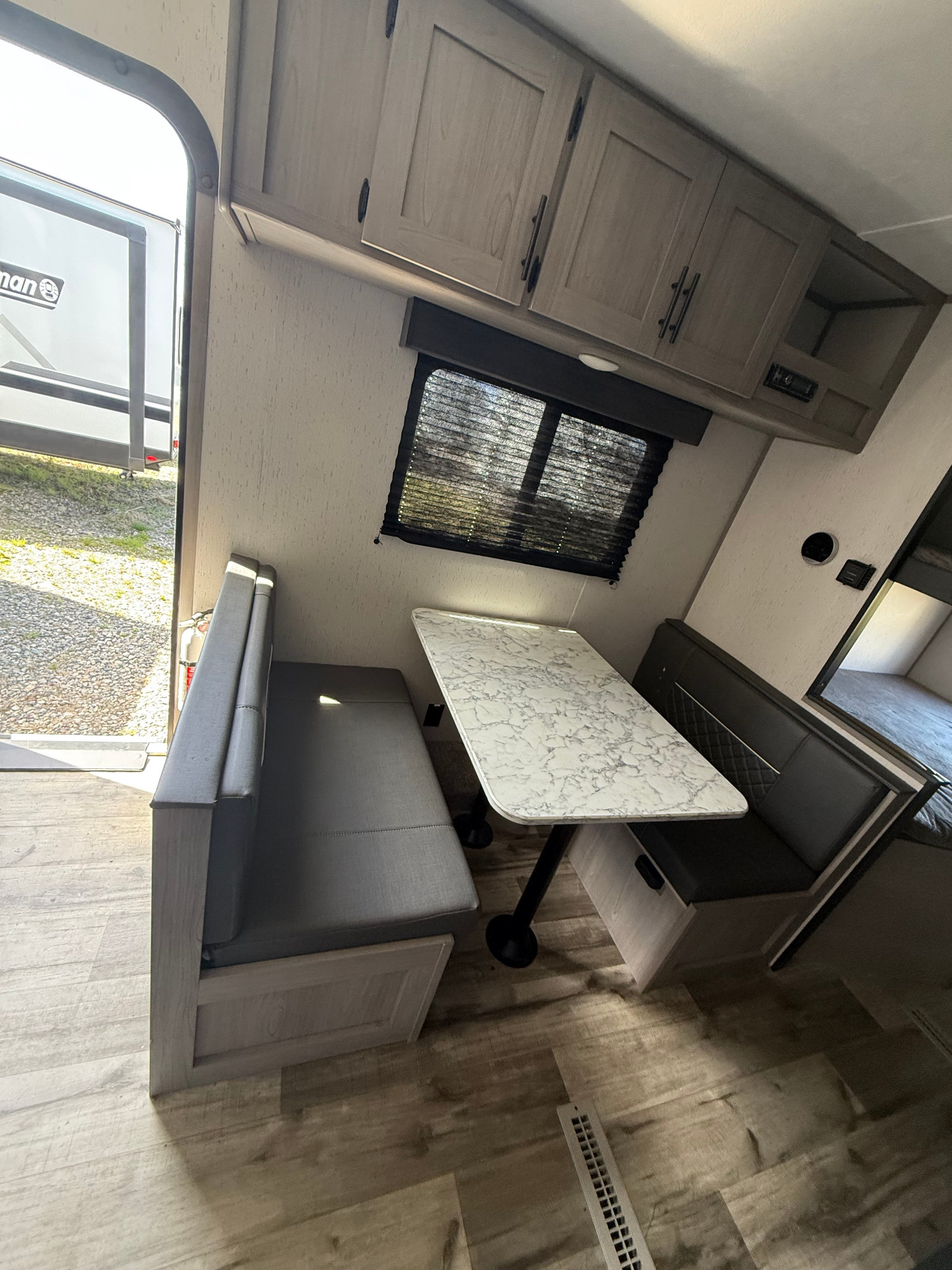 2023 Coleman COLEMAN LANTERN LT 214BH in berkley MA