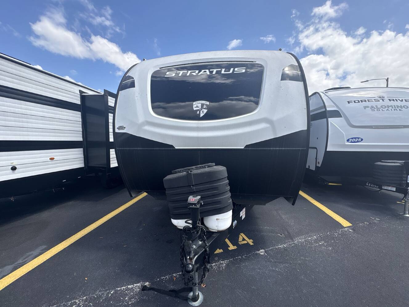 A photo of this 2024 Venture Rv STRATUS 291VQB