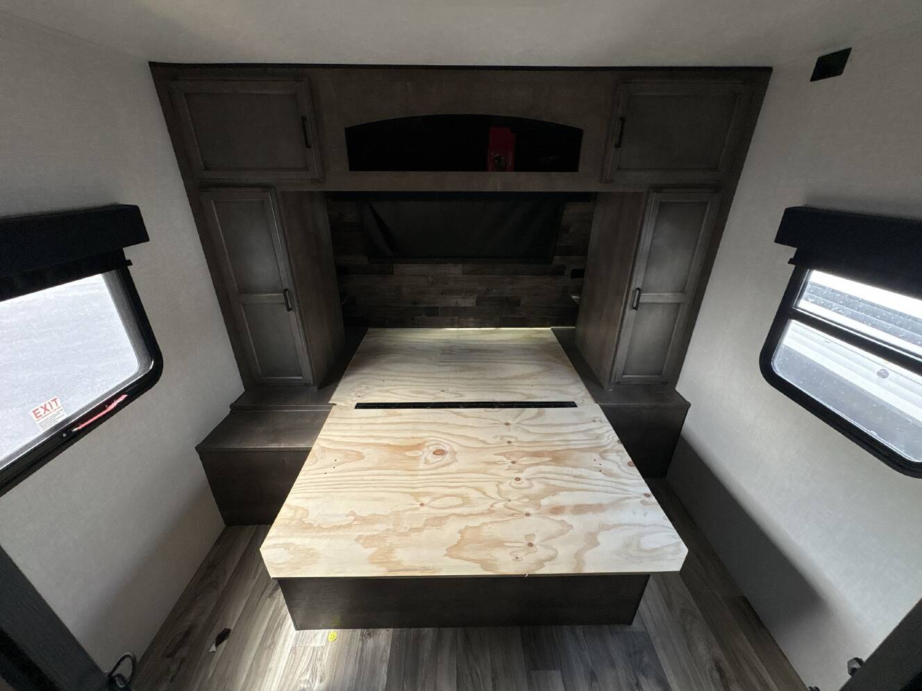 A photo of this 2024 Venture Rv STRATUS 291VQB