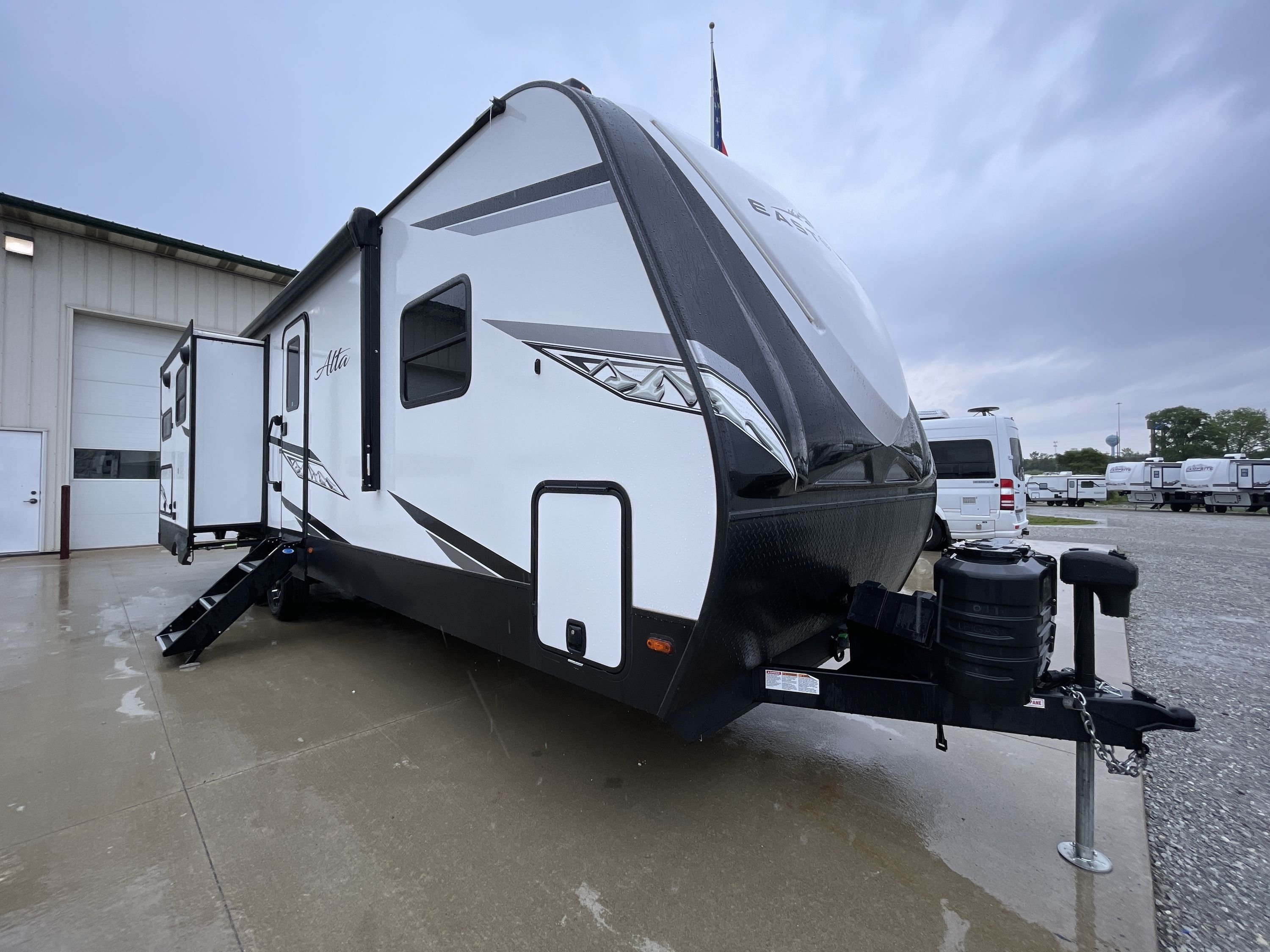 2024 East To West ALTA 2810KIK in piqua OH