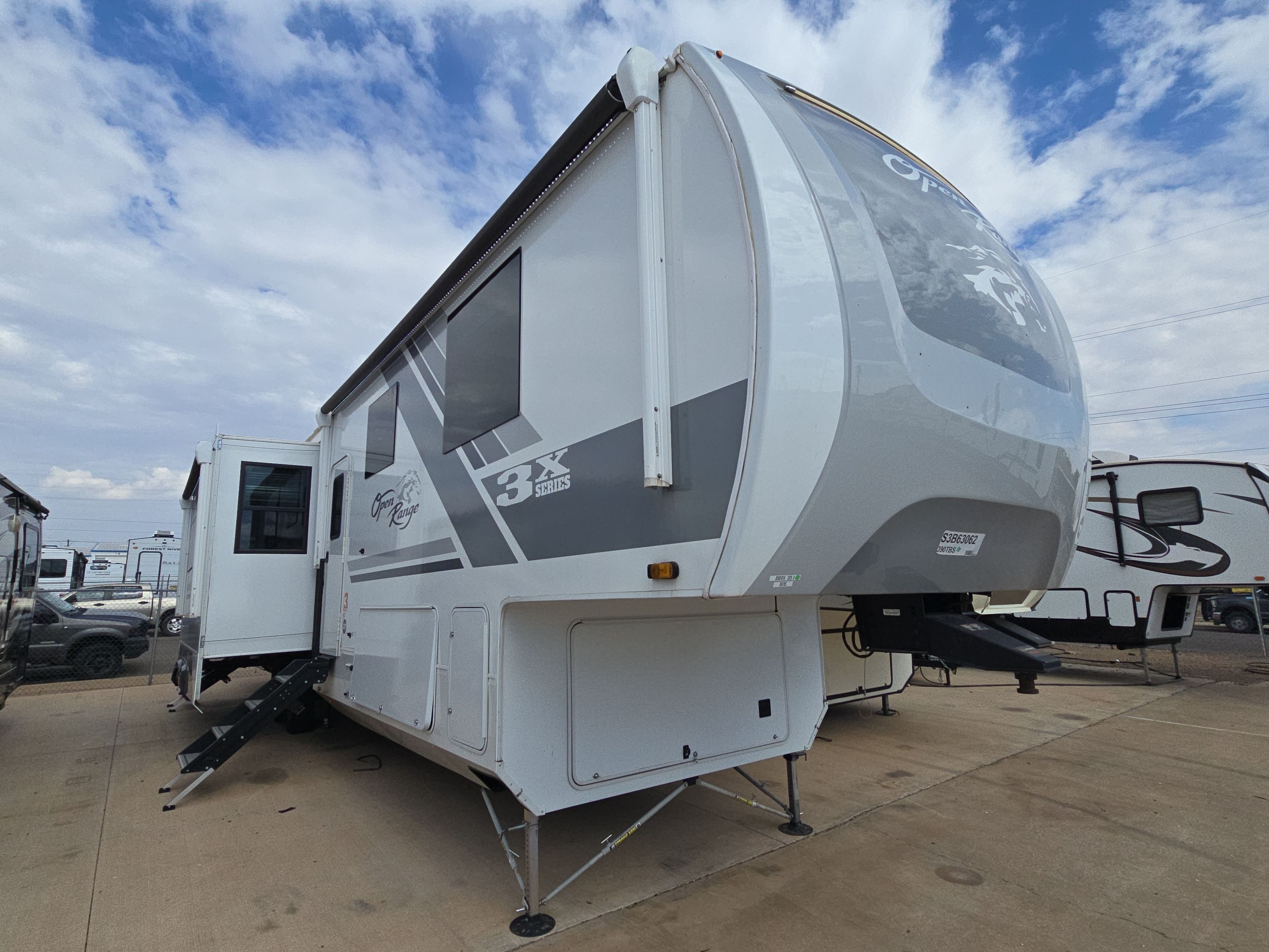 2025 Highland Ridge OPEN RANGE 3X 390TBS RV