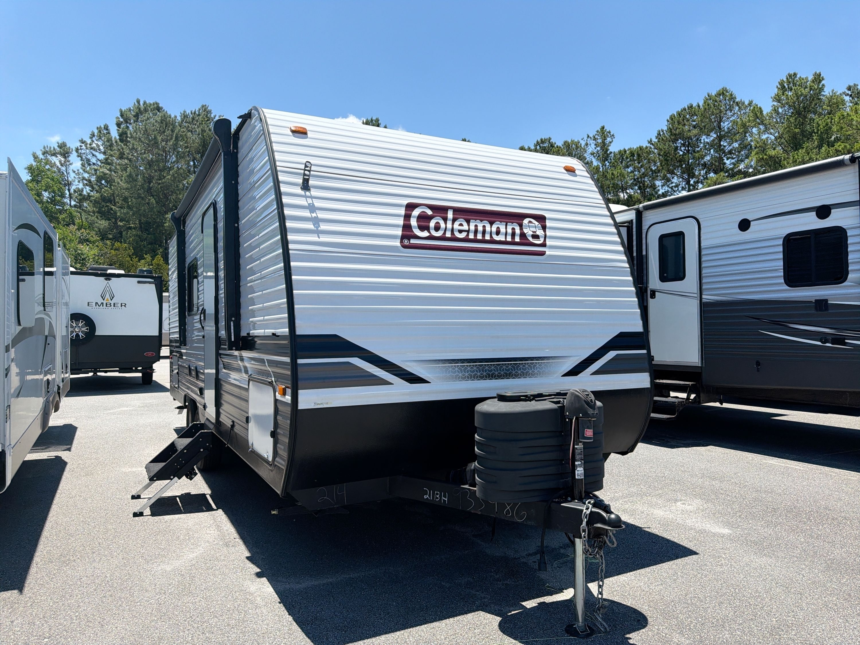 2024 Coleman COLEMAN LANTERN LT 214BH RV