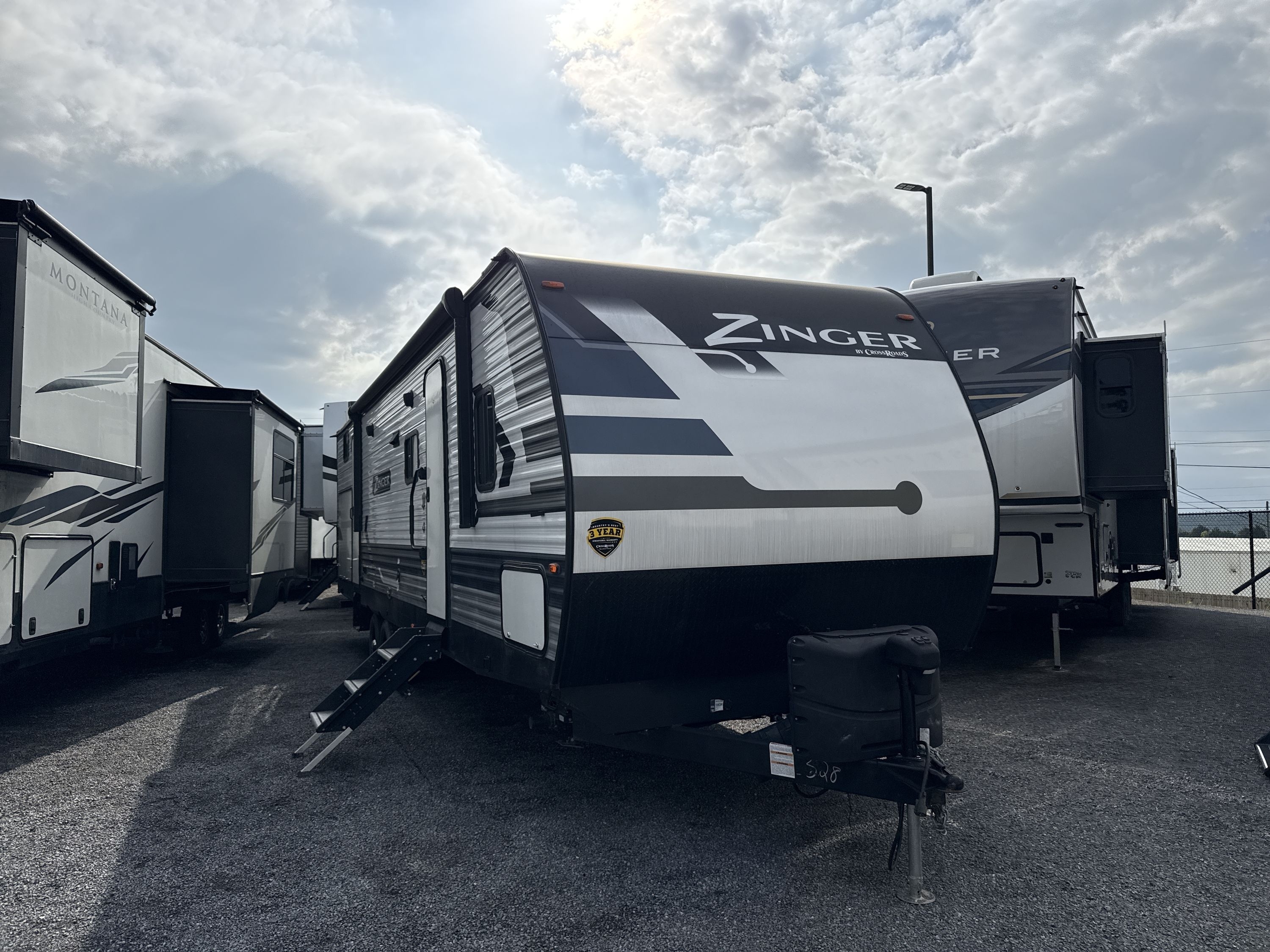 2022 Crossroads ZINGER 328SB in kodak TN