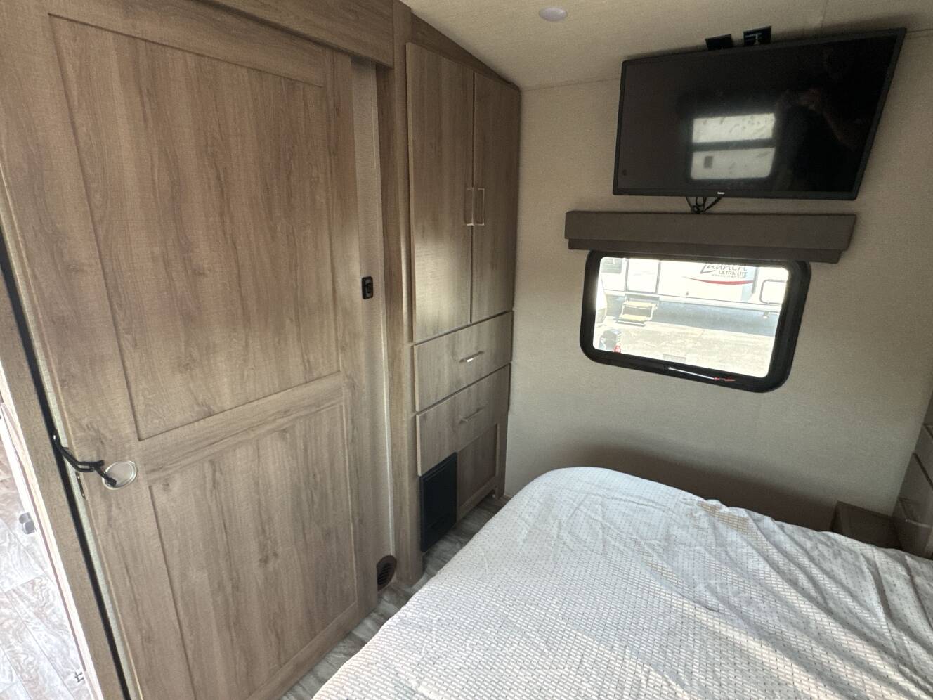 A photo of this 2022 Grand Design IMAGINE 2670MK
