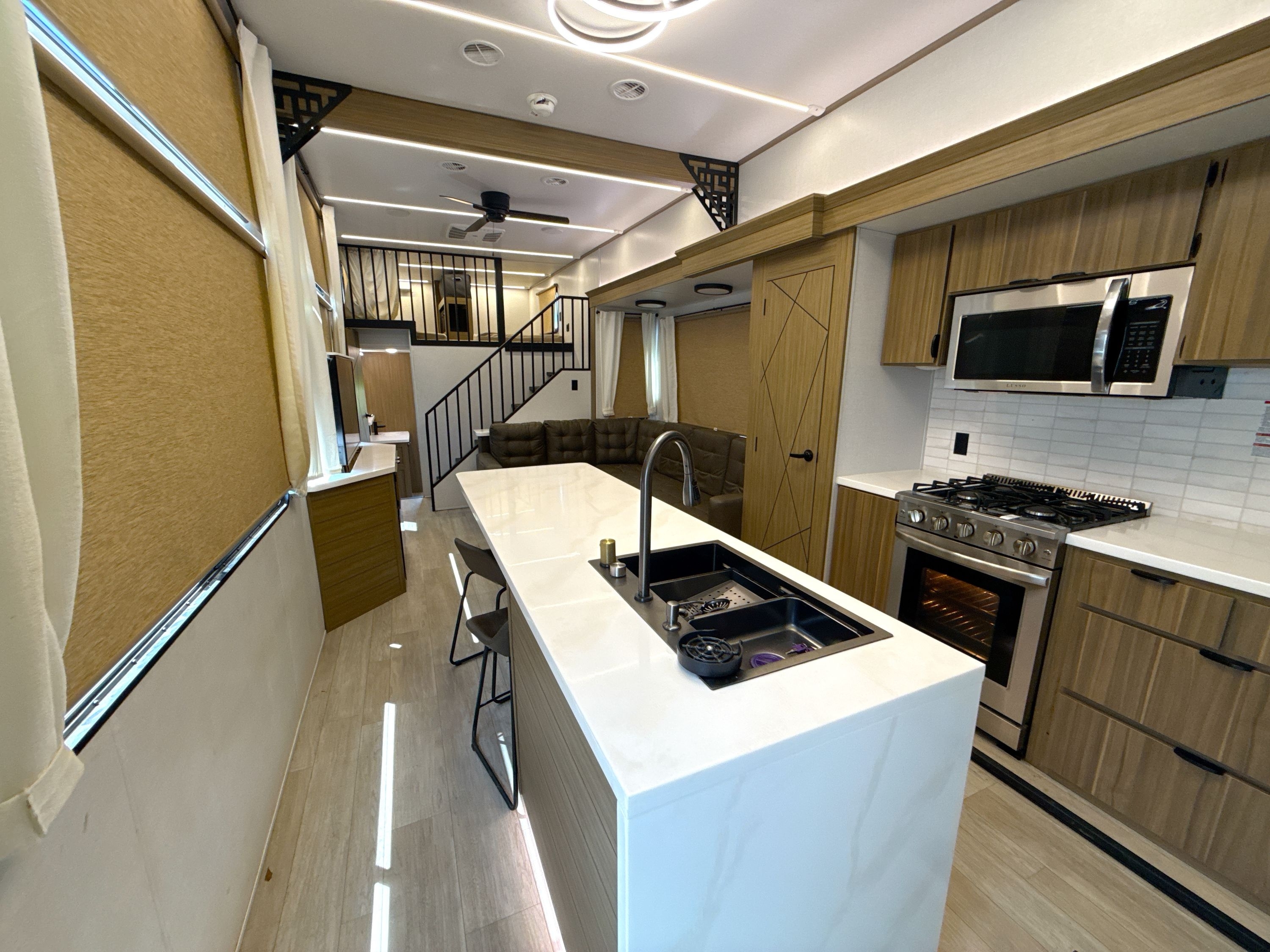 2025 Forest River WILDWOOD GRAND LODGE 42VIEW in calera AL
