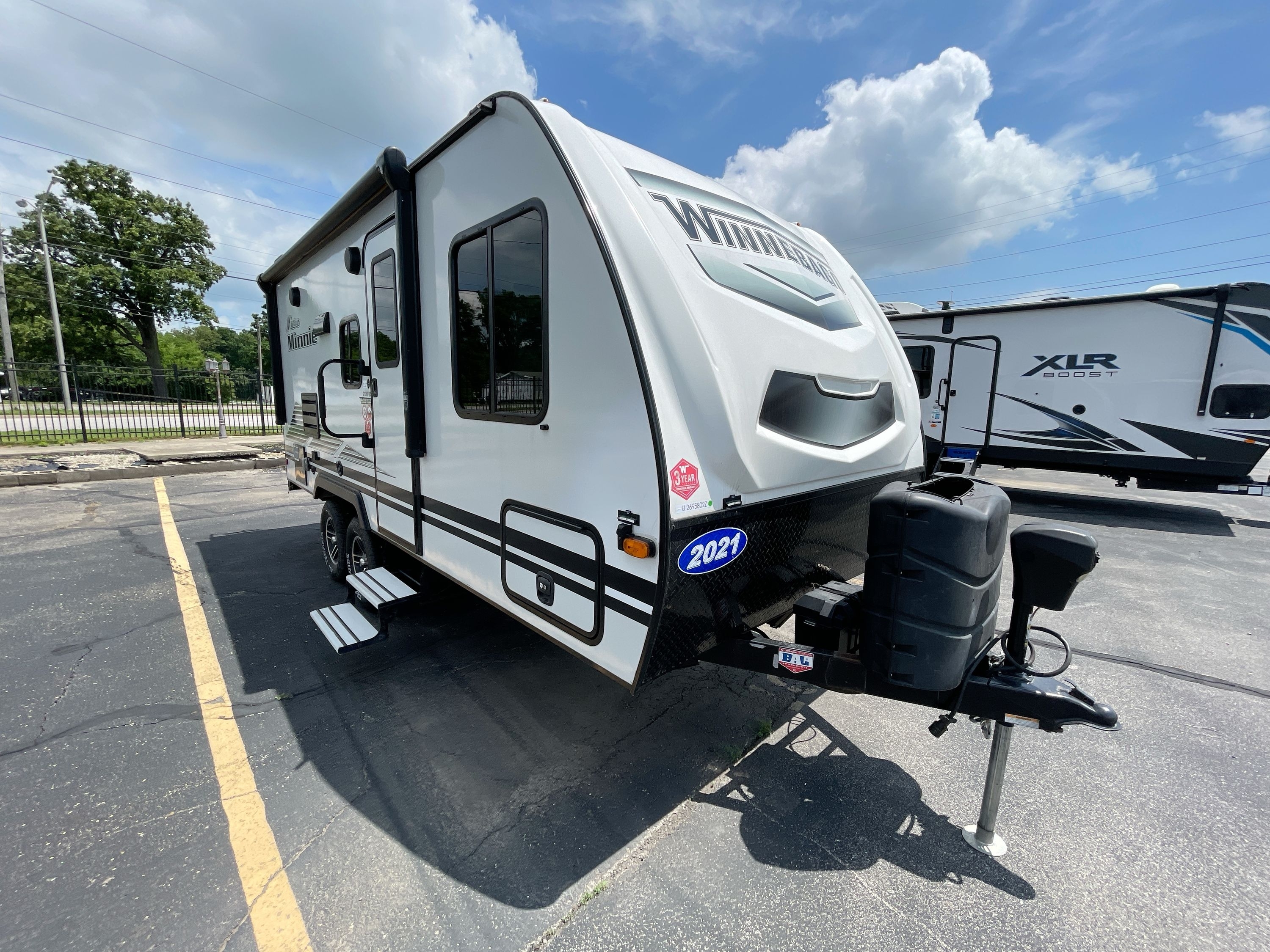 2021 Winnebago MICRO MINNIE 2106FBS in richmond IN