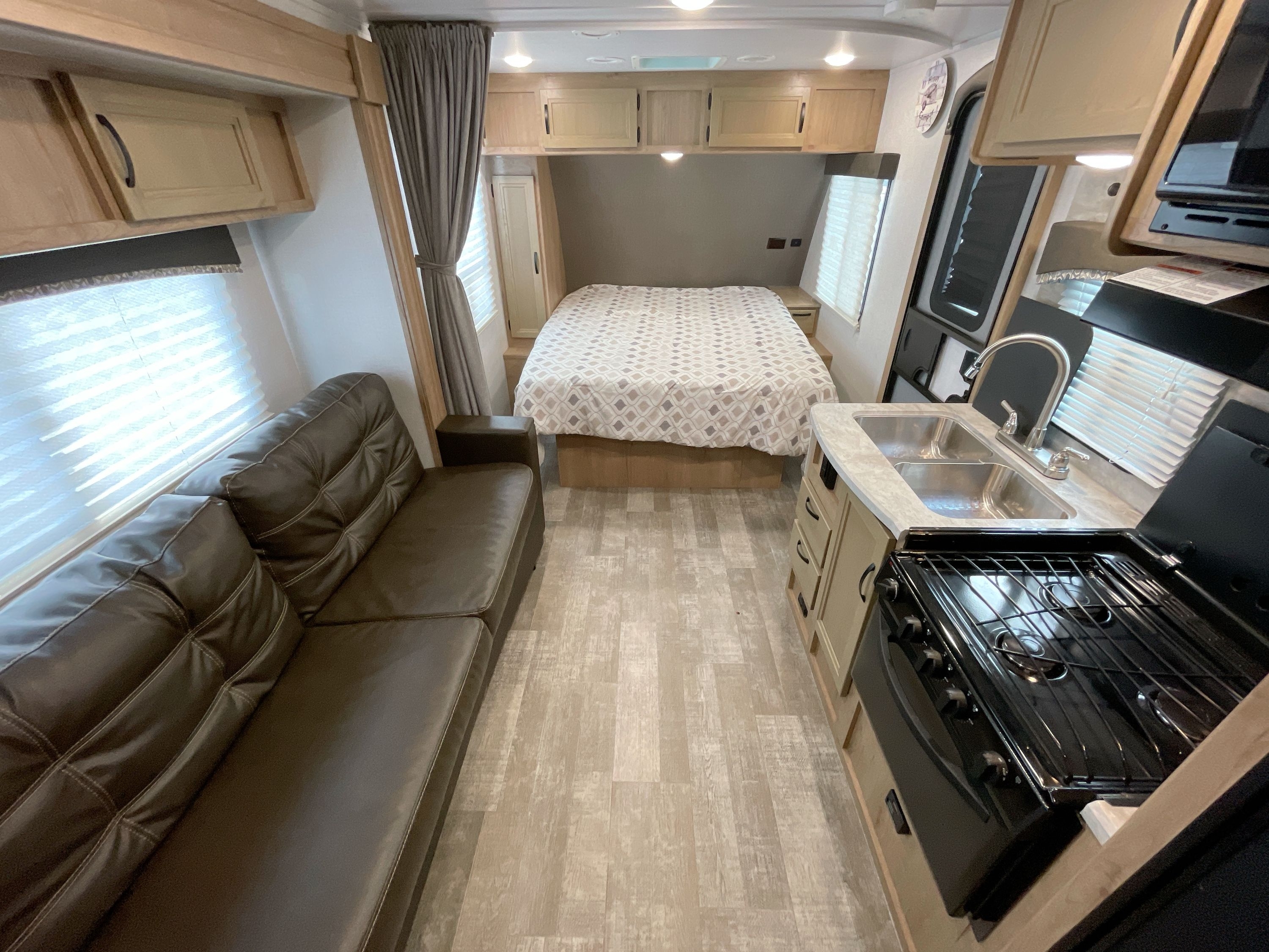 2021 Winnebago MICRO MINNIE 2106FBS in richmond IN
