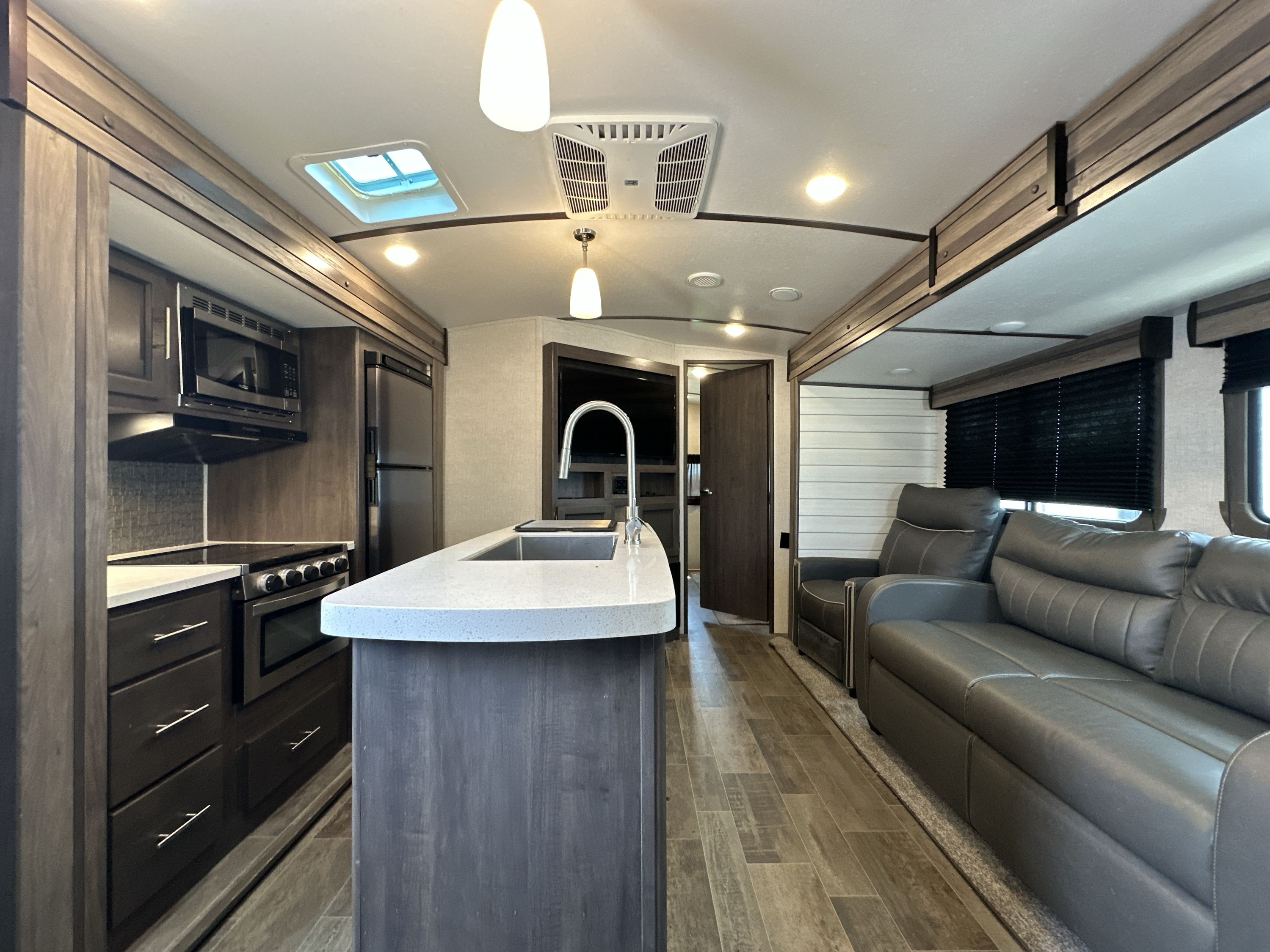 2021 Crossroads SUNSET TRAIL 331BH SS331BH in bowling green KY
