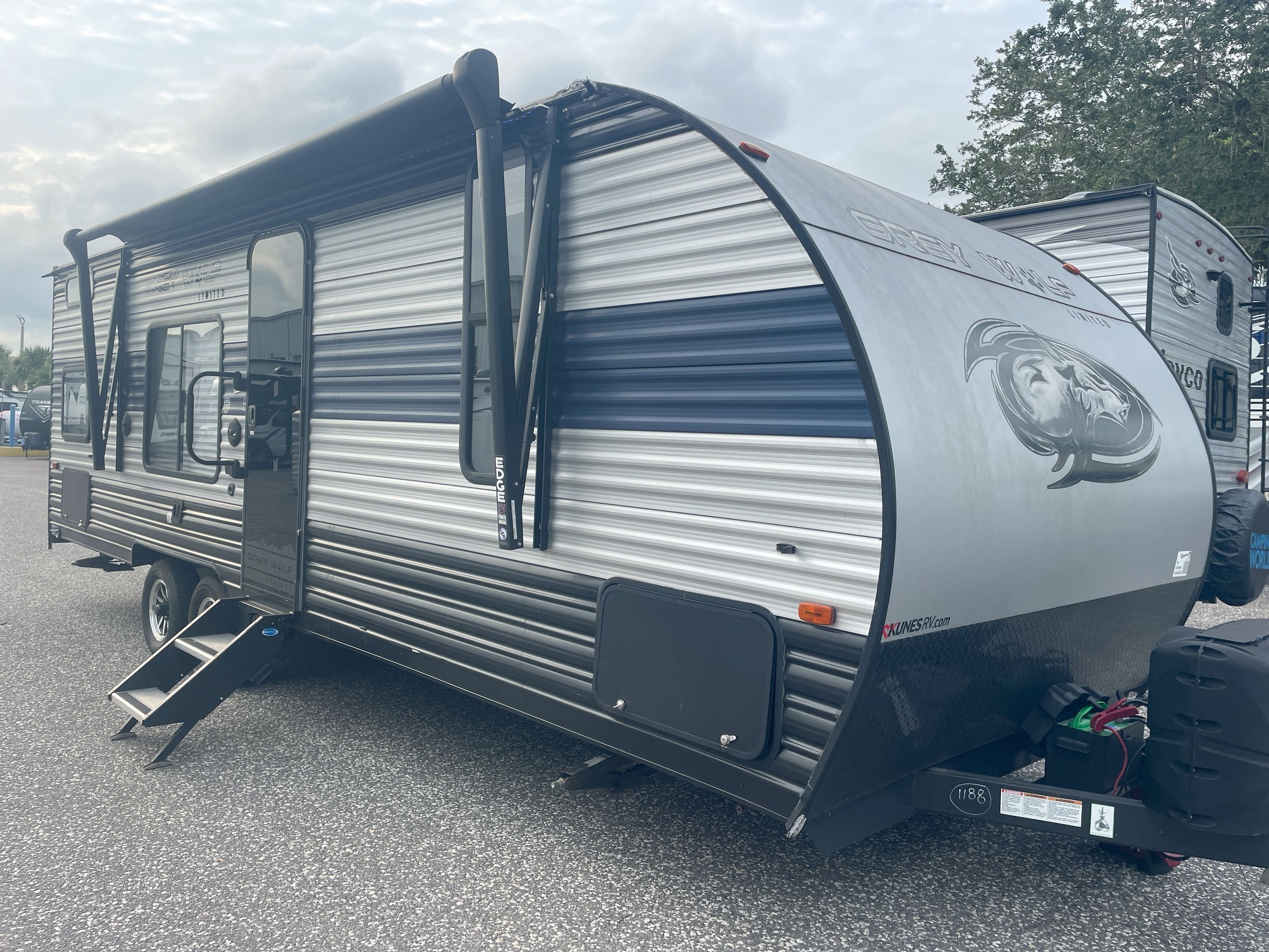 2022 Forest River GREY WOLF 26DJSE in dover FL