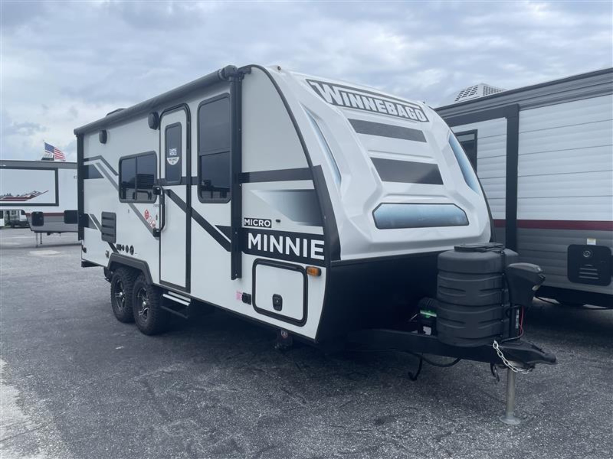 2024 Winnebago MICRO MINNIE 2108FBS in cocoa FL