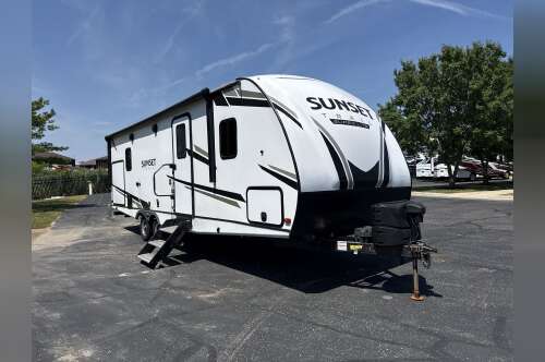 2022 Crossroads SUNSET TRAIL 253RB SS253RB in sturtevant WI