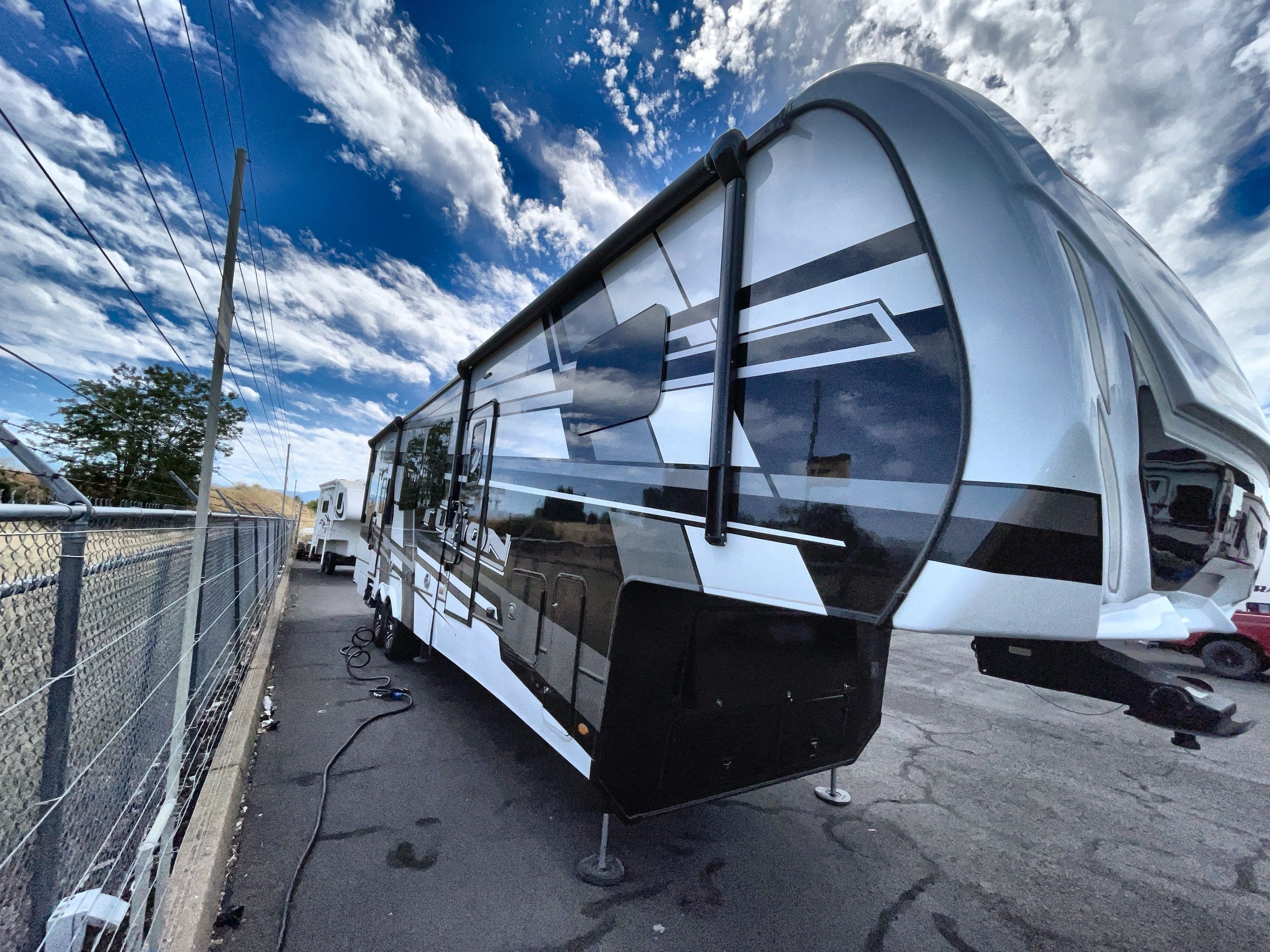 2025 Keystone FUZION 373 Fifth Wheel Toy Hauler RV