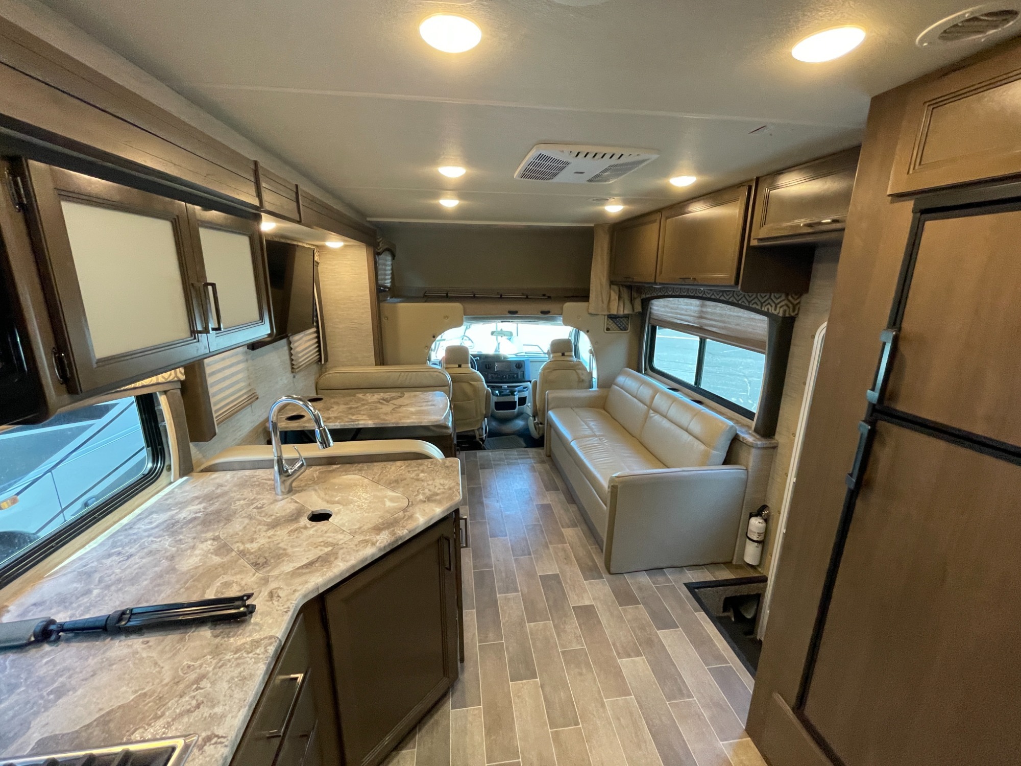 2021 Thor CHATEAU 31WV in greenwood IN