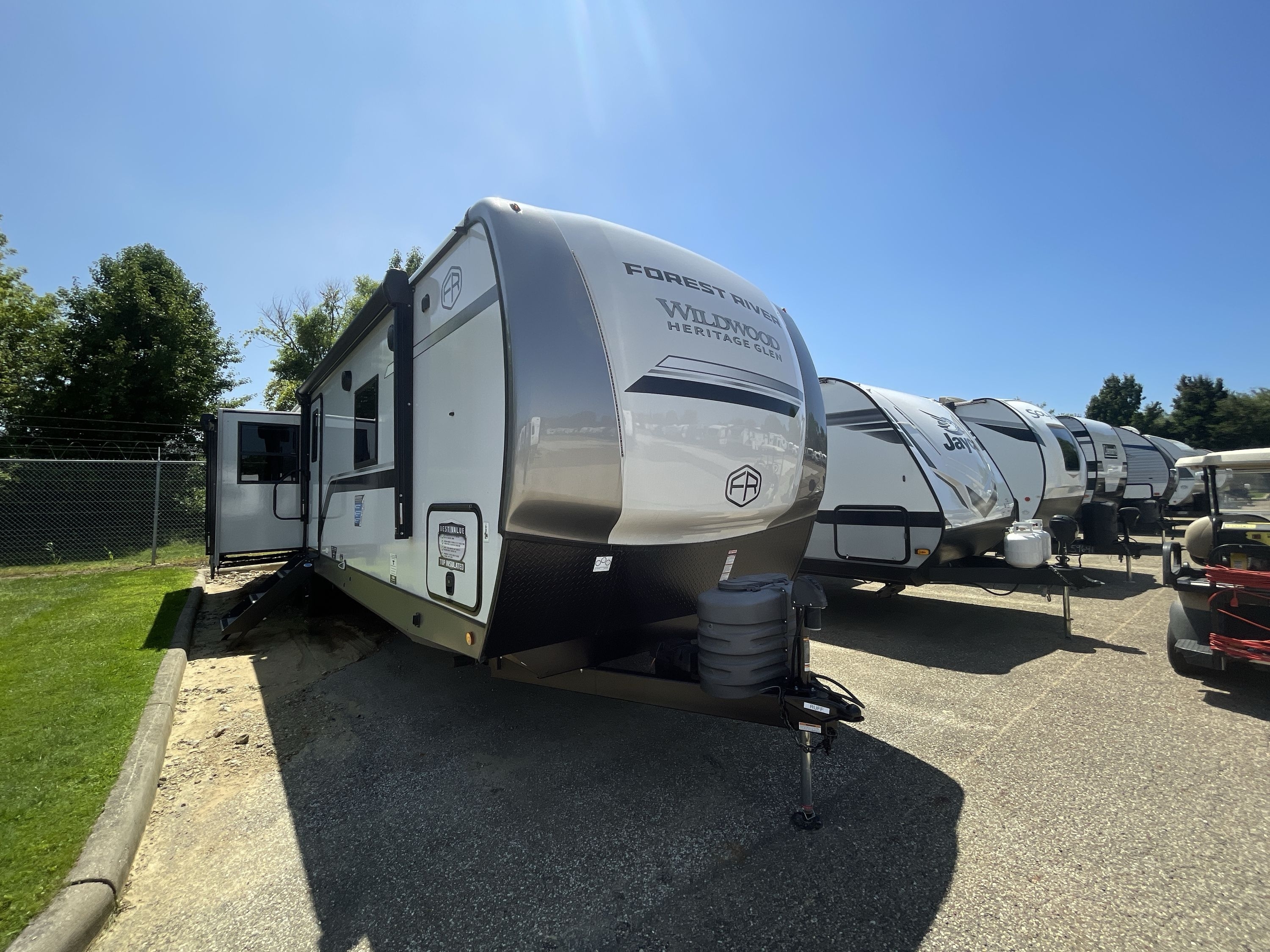 2025 Forest River WILDWOOD HERITAGE GLEN 308RL in akron OH