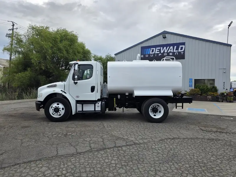 2016 FREIGHTLINER BUSINESS CLASS M2 106