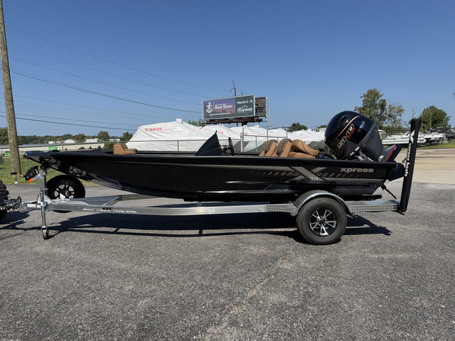 2027 Xpress Hyper-Lift Bass H18 in old hickory TN