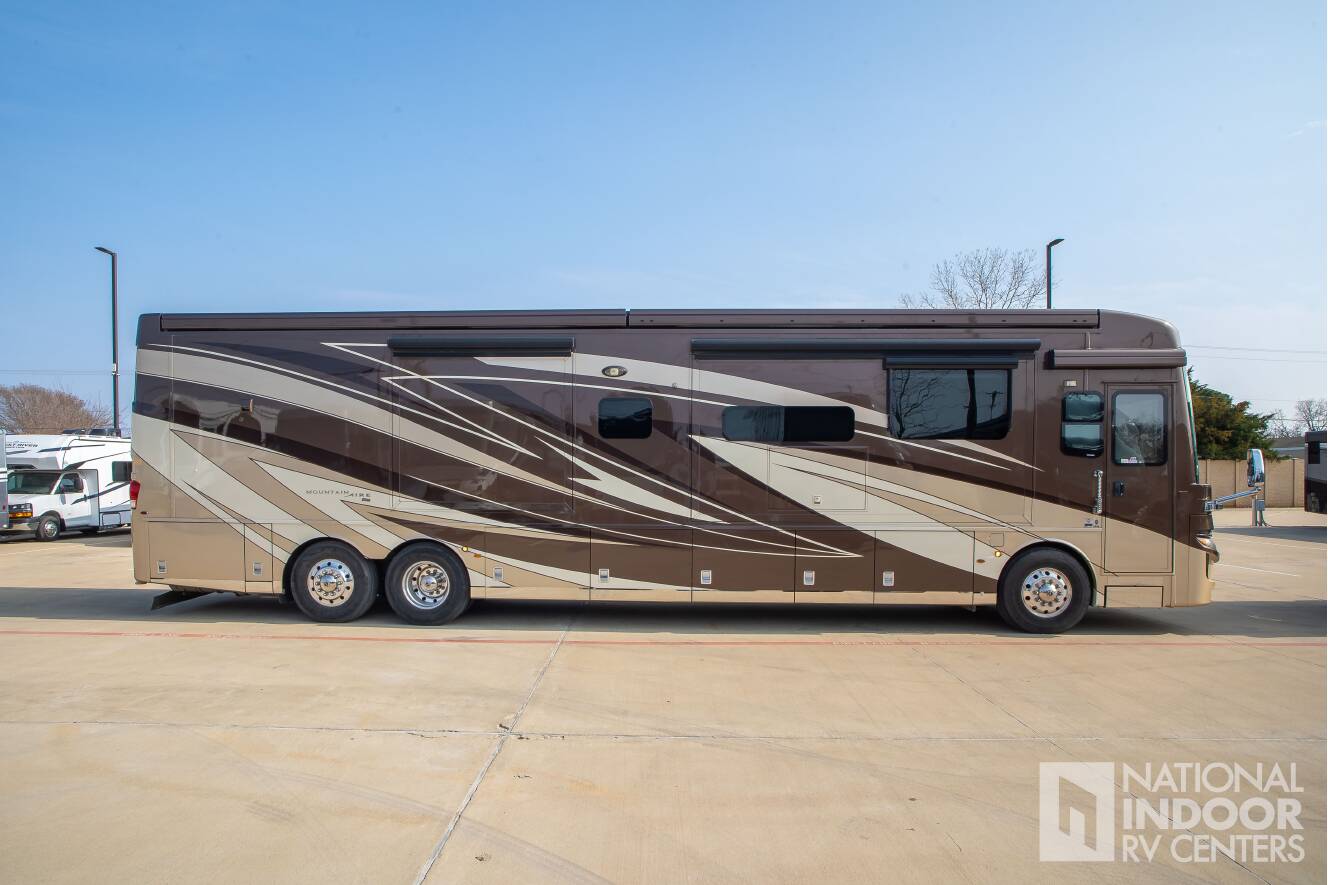A photo of this 2021 Newmar Mountain Aire 4543