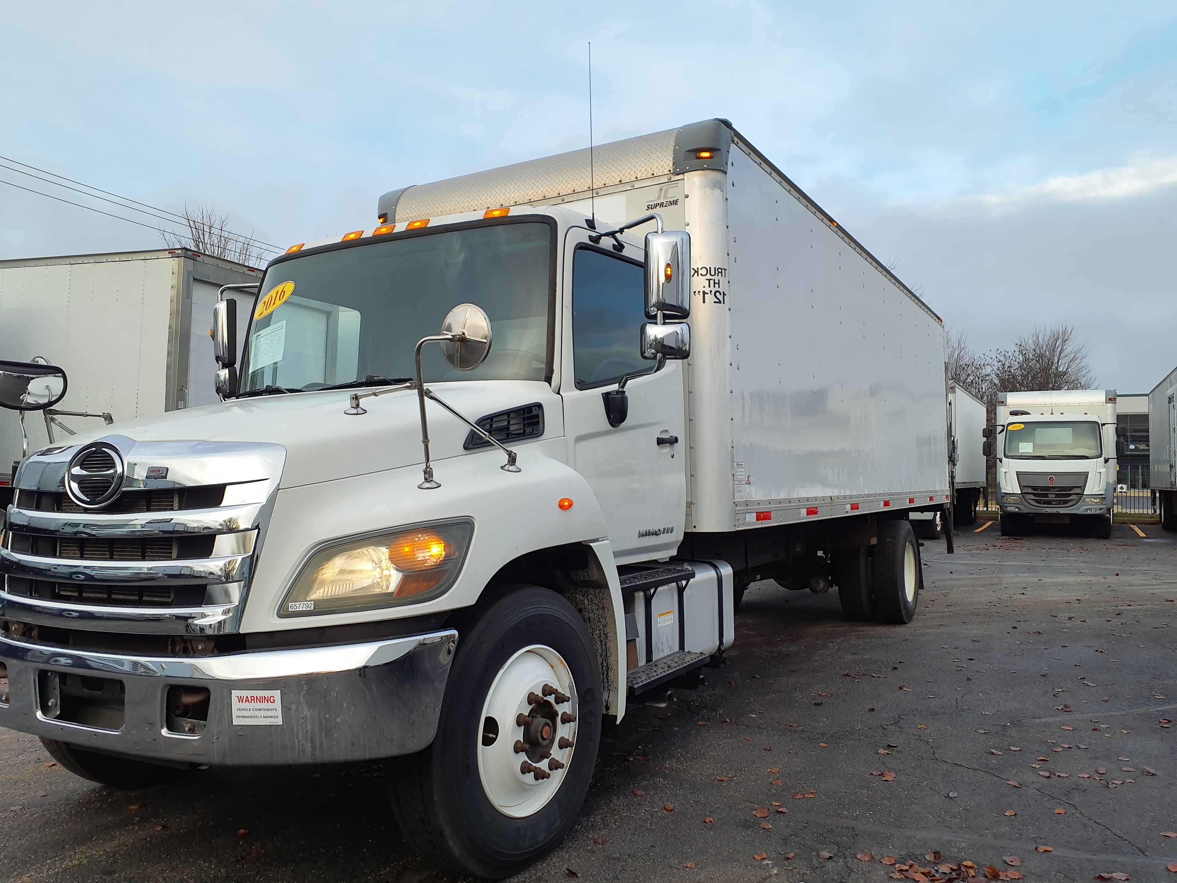 2016 HINO 338 in Bolingbrook, IL