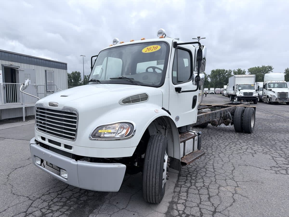 2020 FREIGHTLINER BUSINESS CLASS M2 106 in Hampton, VA