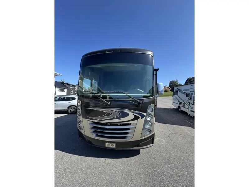 2019 THOR MOTOR COACH CHALLENGER 37TB BUNKHOUSE