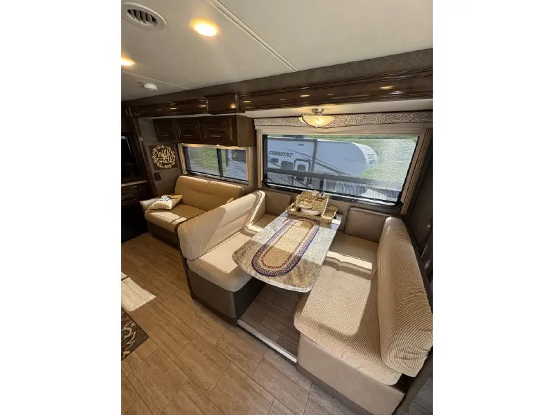 2019 THOR MOTOR COACH CHALLENGER 37TB BUNKHOUSE