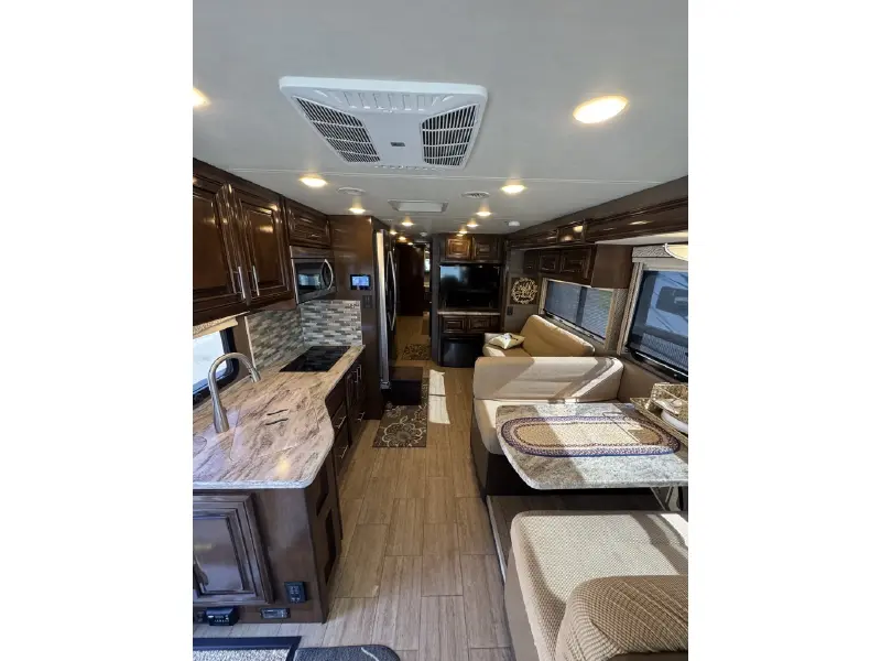 2019 THOR MOTOR COACH CHALLENGER 37TB BUNKHOUSE