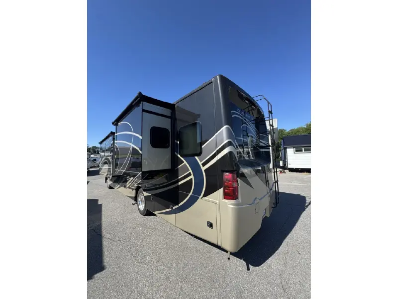 2019 THOR MOTOR COACH CHALLENGER 37TB BUNKHOUSE