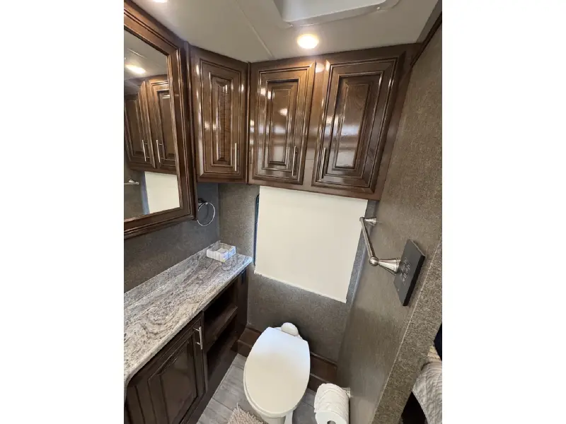 2019 THOR MOTOR COACH CHALLENGER 37TB BUNKHOUSE