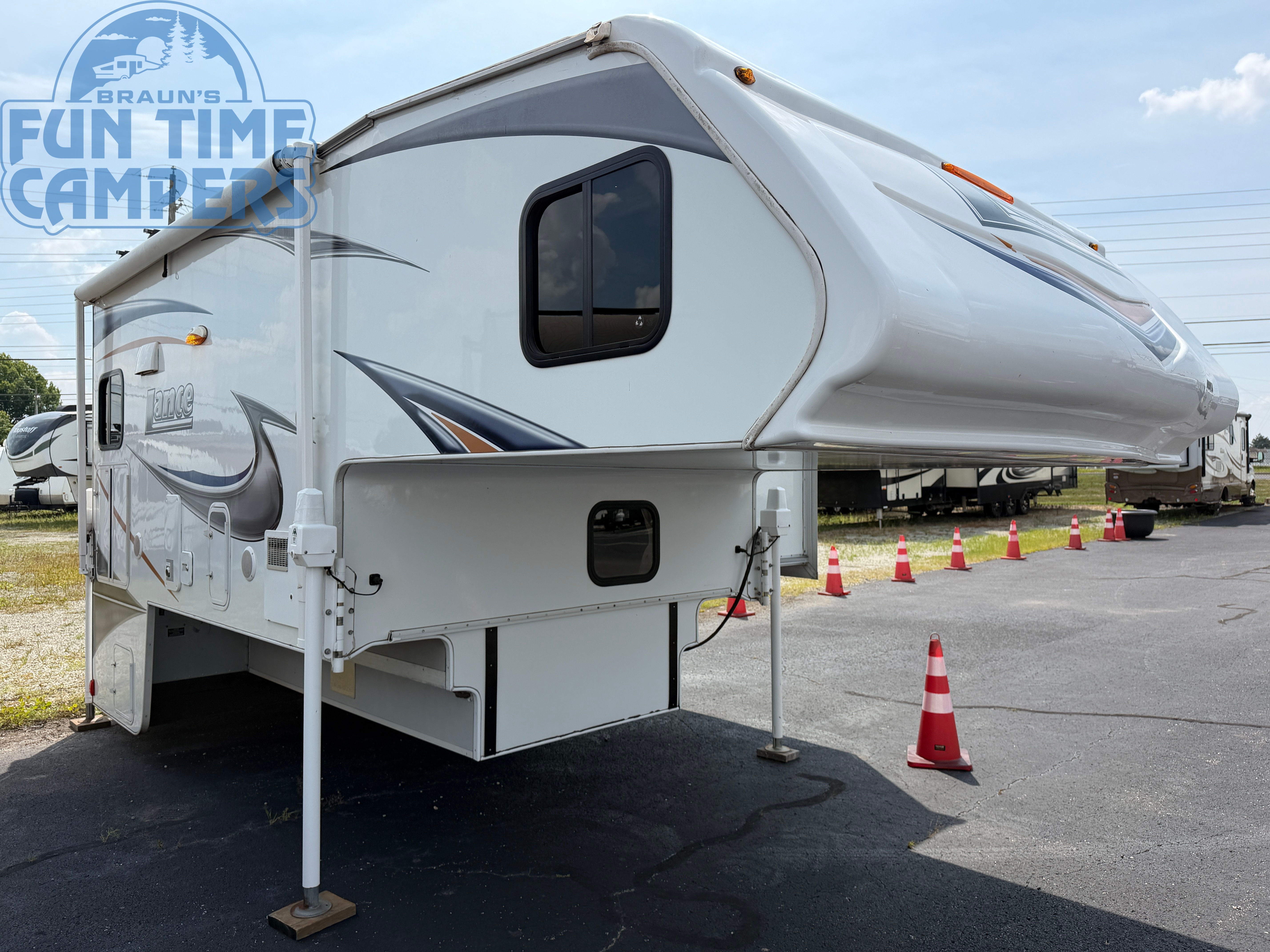 2013 Lance 1181 RV