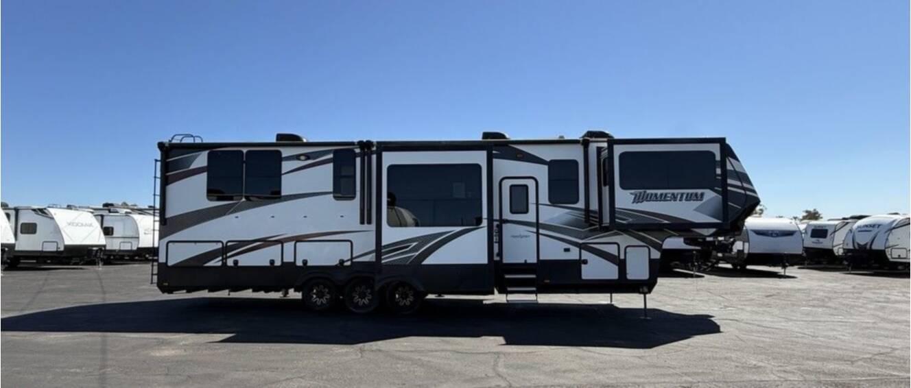 A photo of this 2016 Grand Design Momentum 376TH