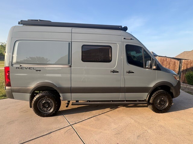 2022 Winnebago REVEL 44E RV