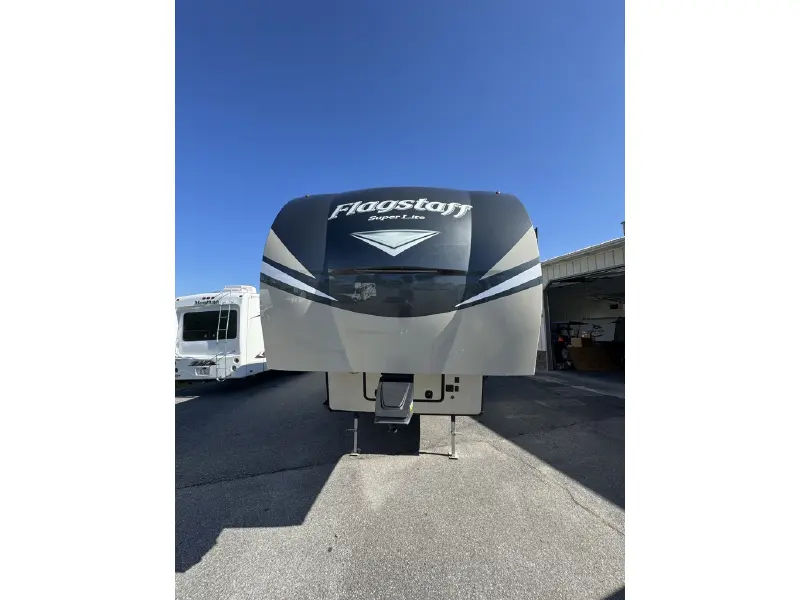 2021 FOREST RIVER FLAGSTAFF 528RKS