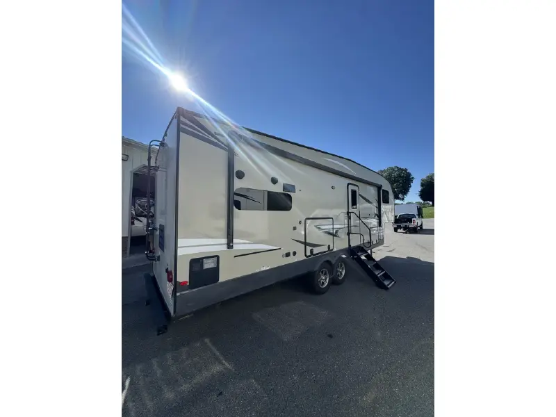 2021 FOREST RIVER FLAGSTAFF 528RKS