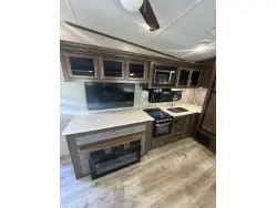 2021 FOREST RIVER FLAGSTAFF 528RKS