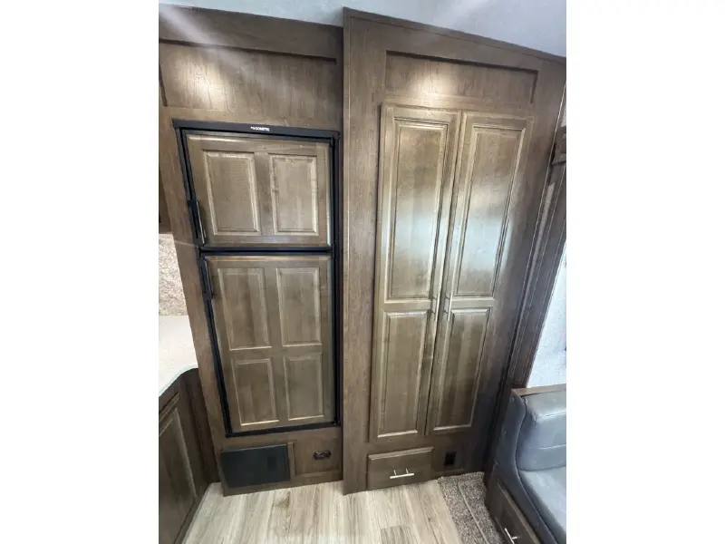 2021 FOREST RIVER FLAGSTAFF 528RKS